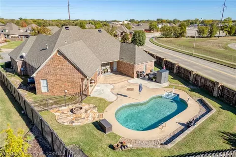 View/Area - 8700 Lakeside Way, Fort Smith, AR 72903 photo 2 of 10