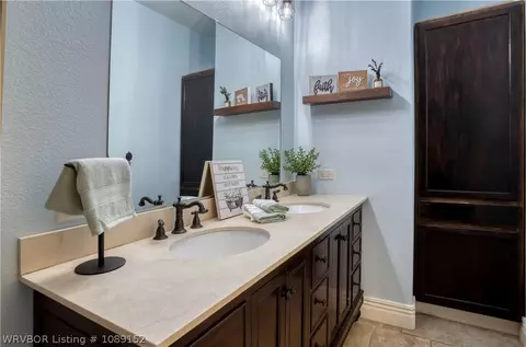 Bath - 8700 Lakeside Way, Fort Smith, AR 72903 photo 6 of 6