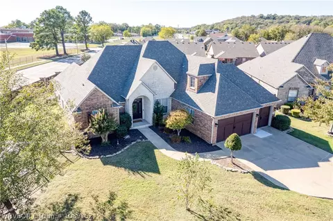View/Area - 8700 Lakeside Way, Fort Smith, AR 72903 photo 1 of 10