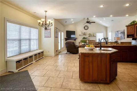 Entry Way - 8700 Lakeside Way, Fort Smith, AR 72903 photo 4 of 4