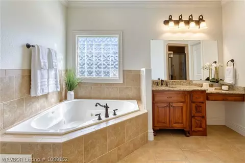 Bath - 8700 Lakeside Way, Fort Smith, AR 72903 photo 1 of 6