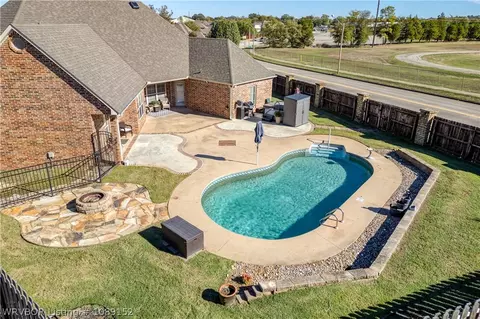 Exterior - 8700 Lakeside Way, Fort Smith, AR 72903 photo 7 of 9