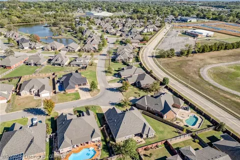 View/Area - 8700 Lakeside Way, Fort Smith, AR 72903 photo 5 of 10