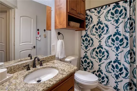 Bath - 8700 Lakeside Way, Fort Smith, AR 72903 photo 4 of 6