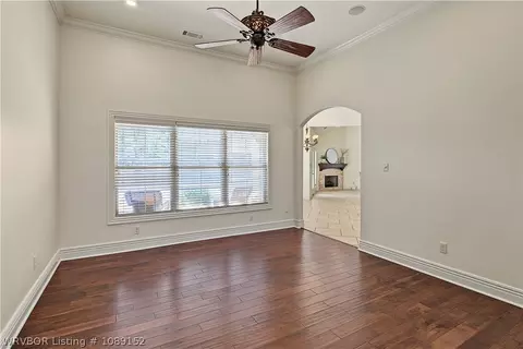 Living - 8700 Lakeside Way, Fort Smith, AR 72903 photo 2 of 4
