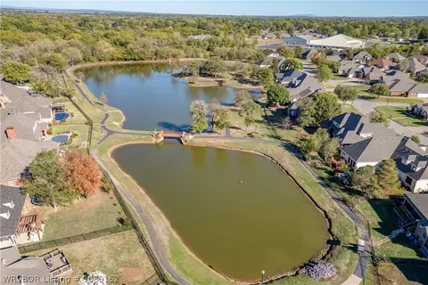 View/Area - 8700 Lakeside Way, Fort Smith, AR 72903 photo 9 of 10