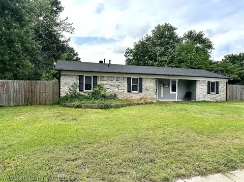 Exterior - 7824 Colony Ln, Fort Smith, AR 72908 photo 3 of 9