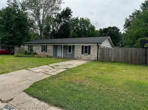 Exterior - 7824 Colony Ln, Fort Smith, AR 72908 photo 2 of 9
