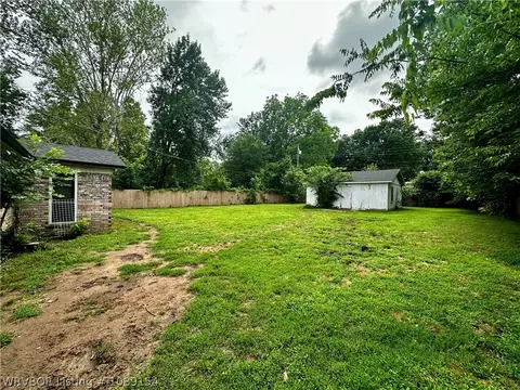 Exterior - 7824 Colony Ln, Fort Smith, AR 72908 photo 8 of 9