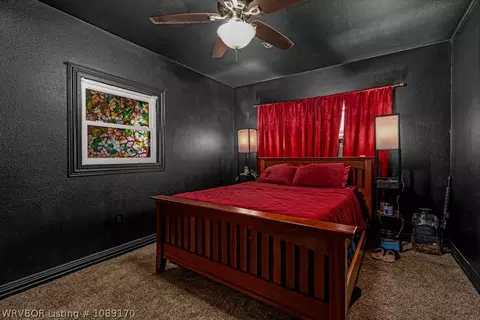 Bedroom - 1114 Crescent Dr, Paris, AR 72855 photo 1 of 8