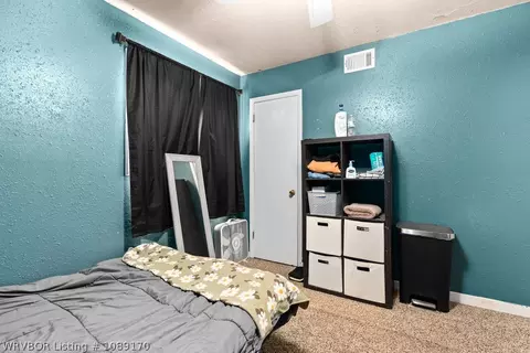 Bedroom - 1114 Crescent Dr, Paris, AR 72855 photo 5 of 8