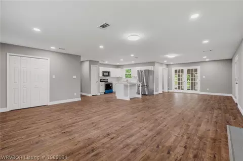 Living - 12 Candlestick Ln, Fort Smith, AR 72908 photo 1 of 7