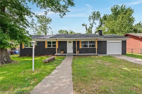12 Candlestick Ln, Fort Smith, AR 72908