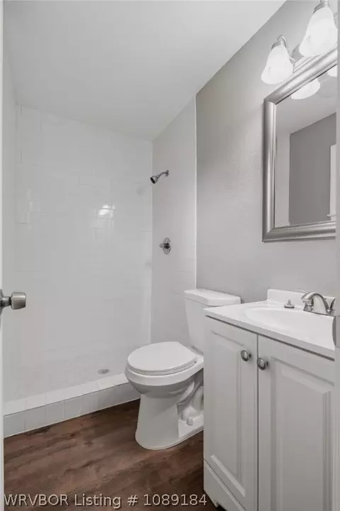 Bath - 12 Candlestick Ln, Fort Smith, AR 72908 photo 2 of 3