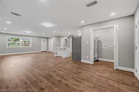 Living - 12 Candlestick Ln, Fort Smith, AR 72908 photo 6 of 7