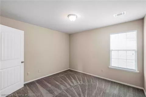 Bedroom - 215 Skagway Ln, Barling, AR 72923 photo 3 of 6