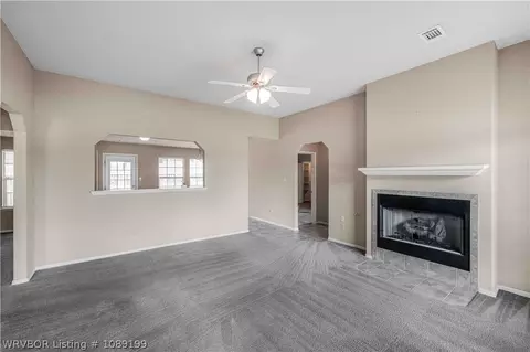 Living - 215 Skagway Ln, Barling, AR 72923 photo 1 of 3