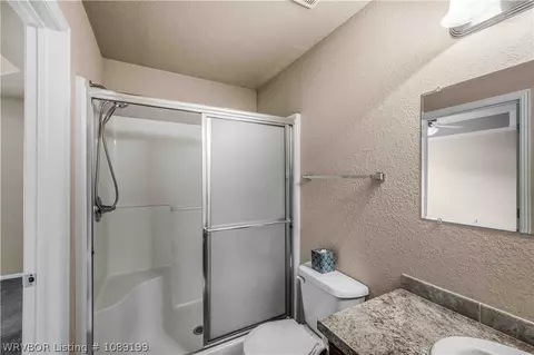 Bath - 215 Skagway Ln, Barling, AR 72923 photo 4 of 4