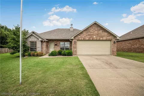 215 Skagway Ln, Barling, AR 72923
