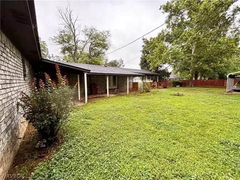 Exterior - 415 N Vine St, Hackett, AR 72937 photo 5 of 21