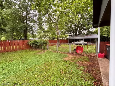 Exterior - 415 N Vine St, Hackett, AR 72937 photo 10 of 21