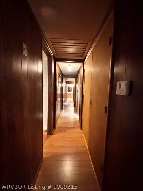 Entry Way - 415 N Vine St, Hackett, AR 72937 photo 1 of 2