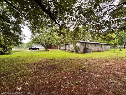 Exterior - 415 N Vine St, Hackett, AR 72937 photo 14 of 21