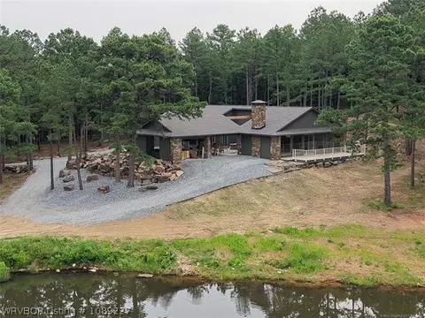 28574 Pocahontas Rd, Wister, OK 74966