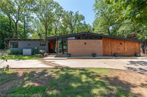 5620 Country Club Ave, Fort Smith, AR 72903