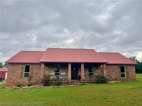 9821 Neal Rd, Cedarville, AR 72932