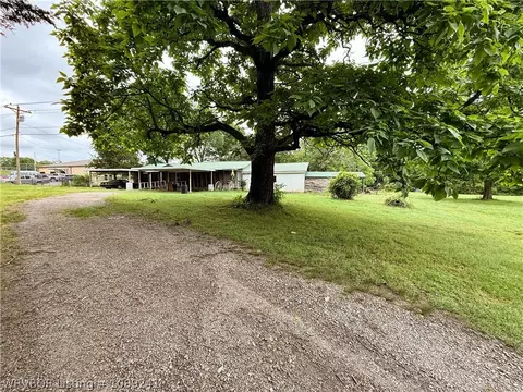 9306 Hwy 59, Cedarville, AR 72932