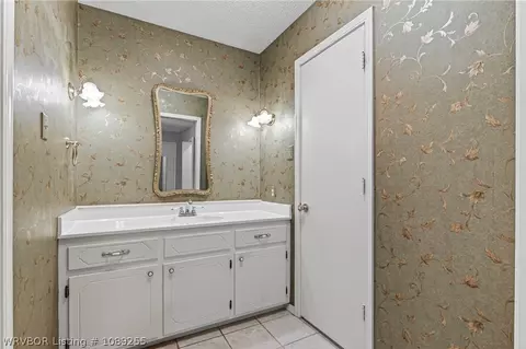 Bath - 2020 S 71st St, Fort Smith, AR 72903 photo 1 of 4