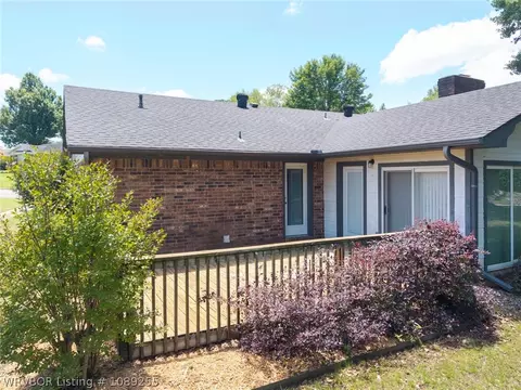 Exterior - 2020 S 71st St, Fort Smith, AR 72903 photo 6 of 8