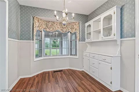 Dining - 2020 S 71st St, Fort Smith, AR 72903 photo 1 of 1