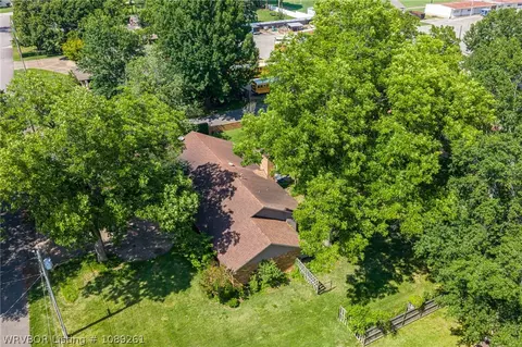View/Area - 605 N 7th St, Paris, AR 72855 photo 2 of 3