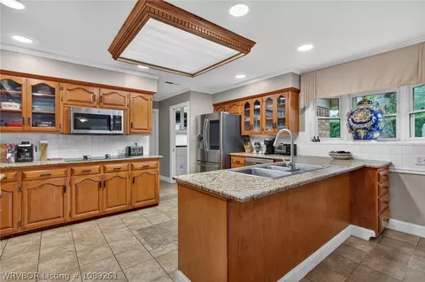 Kitchen - 605 N 7th St, Paris, AR 72855 photo 2 of 5