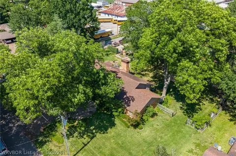 View/Area - 605 N 7th St, Paris, AR 72855 photo 1 of 3