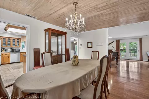 Dining - 605 N 7th St, Paris, AR 72855 photo 2 of 4