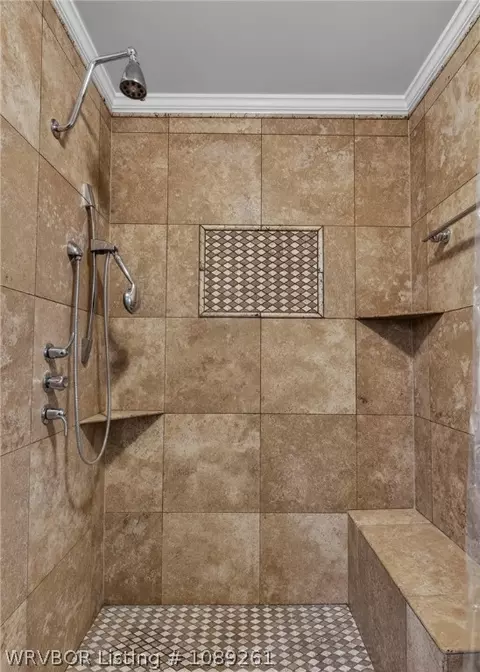 Bath - 605 N 7th St, Paris, AR 72855 photo 2 of 7