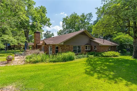 Exterior - 605 N 7th St, Paris, AR 72855 photo 12 of 16