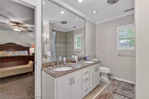 Bath - 605 N 7th St, Paris, AR 72855 photo 7 of 7