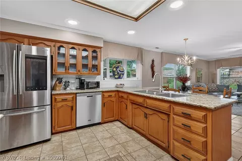 Kitchen - 605 N 7th St, Paris, AR 72855 photo 3 of 5