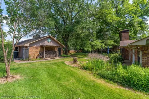 Exterior - 605 N 7th St, Paris, AR 72855 photo 13 of 16