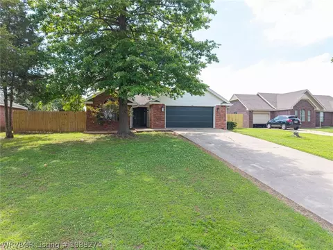 109 Claretta Dr, Roland, OK 74954
