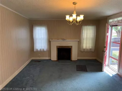 Living - 516 41st St, Fort Smith, AR 72903 photo 1 of 3