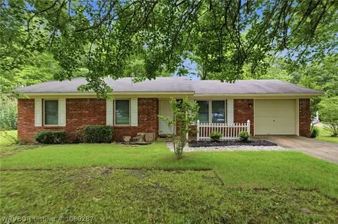 832 N Apple St, Greenwood, AR 72936