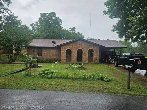 904 Fowler Ave, Poteau, OK 74953