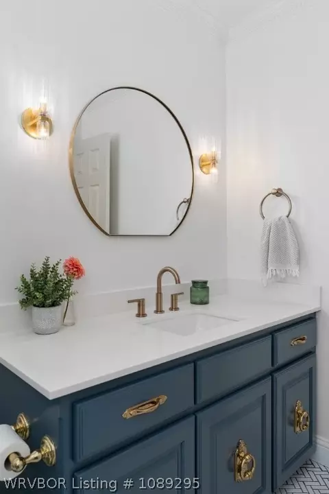 Bath - 8106 Yorktown Rd, Fort Smith, AR 72903 photo 8 of 8