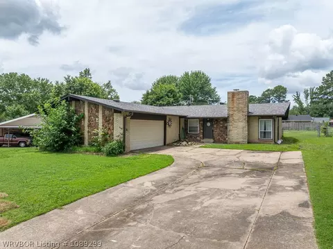 1903 N 46th Ter, Fort Smith, AR 72904