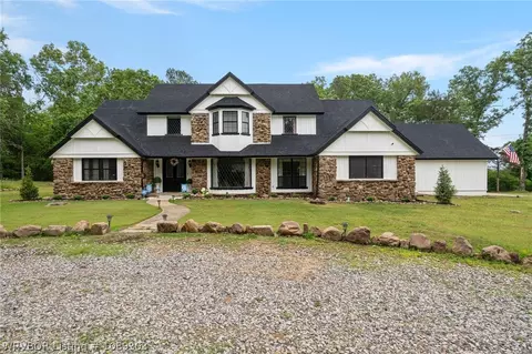 750 Town And Country Dr, Booneville, AR 72927